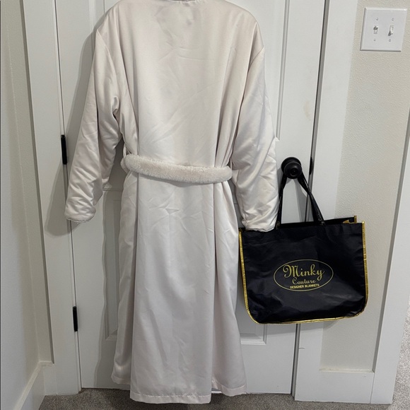Minky Couture Cream Reversible Robe - Picture 3 of 3